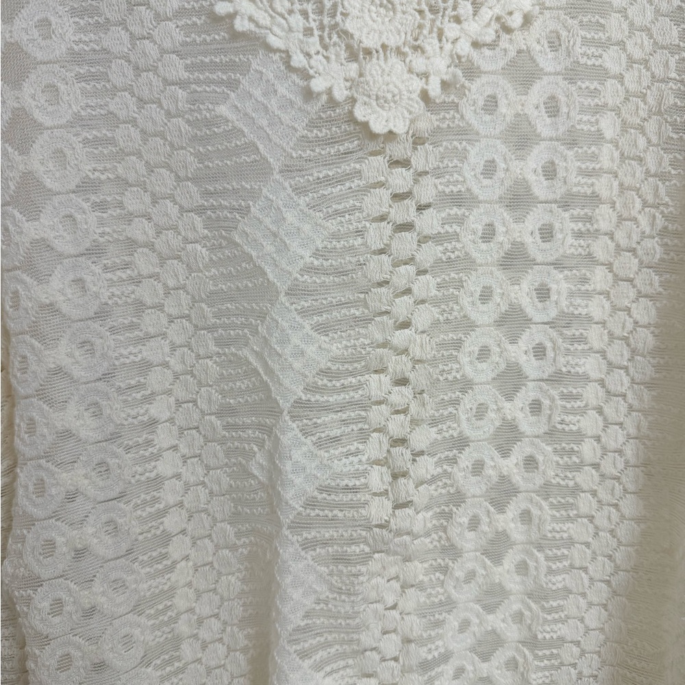 LeModa Women’s Ivory Shear & Lace Boho Top. Size M - Picture 4 of 8